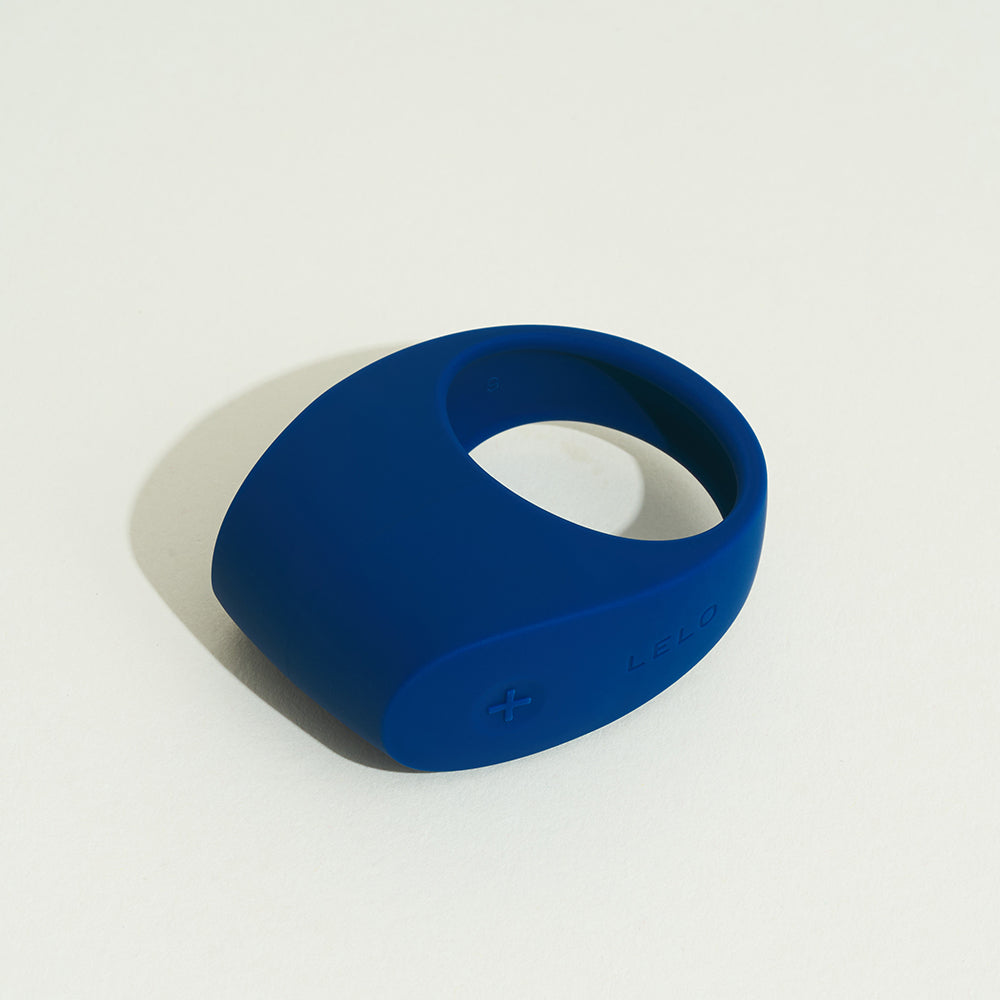 TOR 3 cockring vibrant de Lelo - Bleu foncé