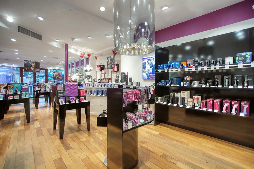 Paris Saint-Lazare - Lovestore rue St-Lazare