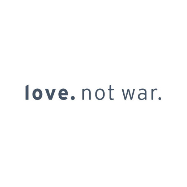 Tête supplémentaire Love Not War #1